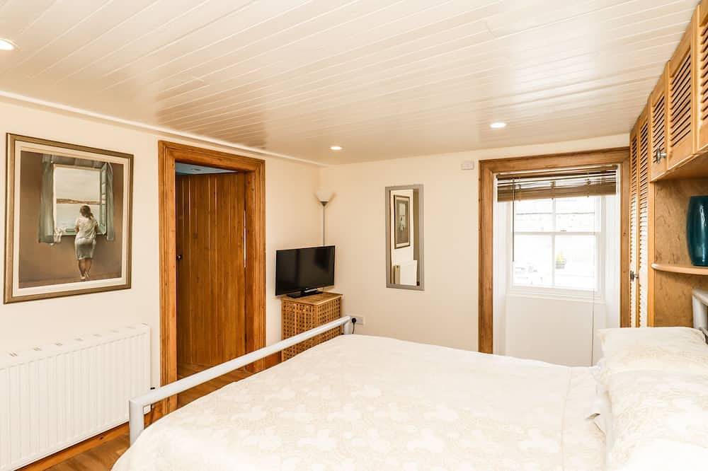 2 Burnside Place, pet friendly in Kirkcudbright in Kirkcudbright, Dumfries and Galloway