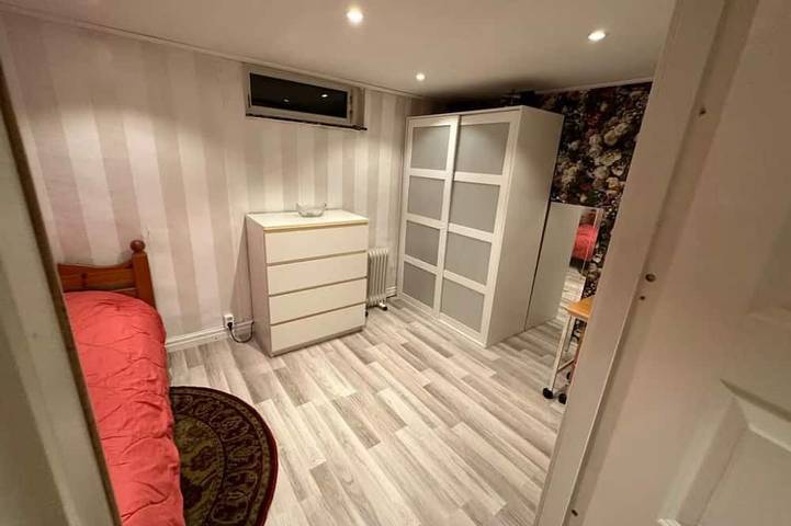Ganze Wohnung, Spacious Independent Lake View Apartment in Central Växjö in Växjö, Kronoberg