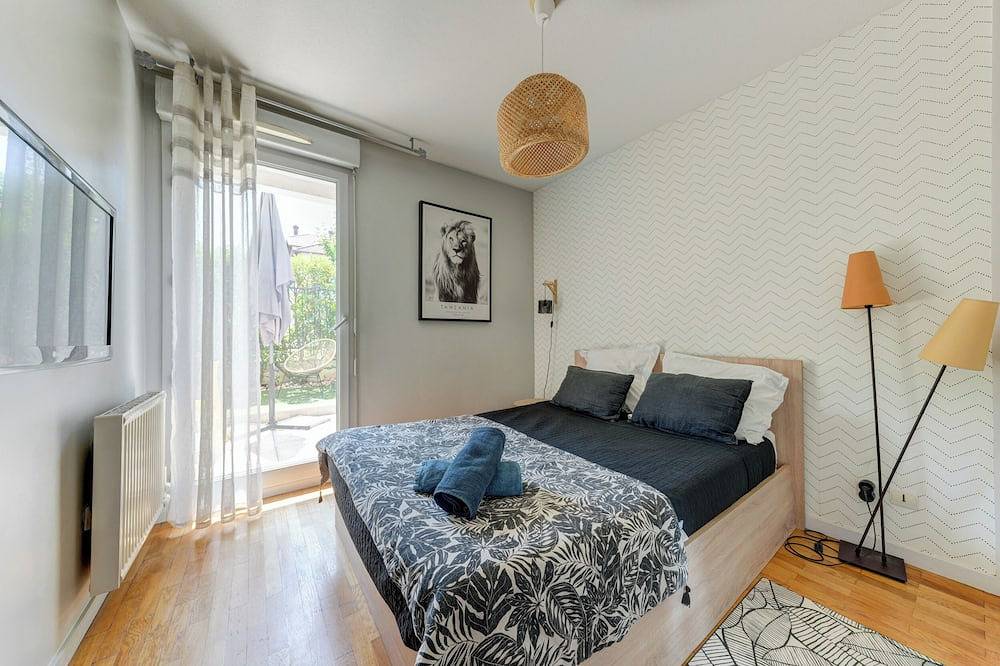 Appartement entier, ☀️40m2, terrasse+ jardin proche Eurexpo, Gerland☀️ in Vénissieux, Lyon et ses environs