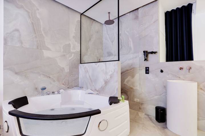 Ganze Wohnung, Ferienwohnung für 2 Personen mit Whirlpool in 1er Arrondissement, Paris