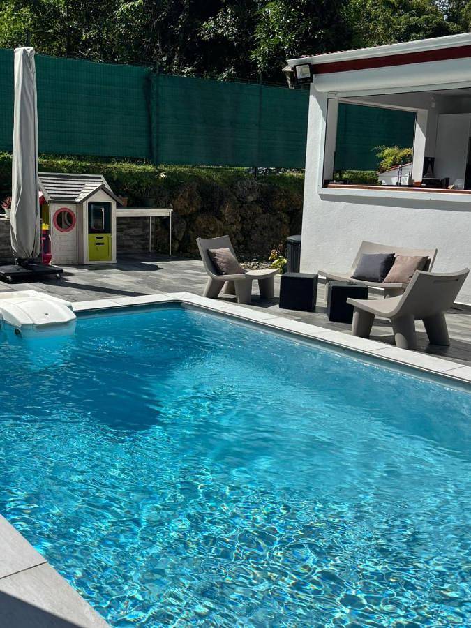 Villa pour 6 personnes, avec piscine et balcon, adapté aux familles