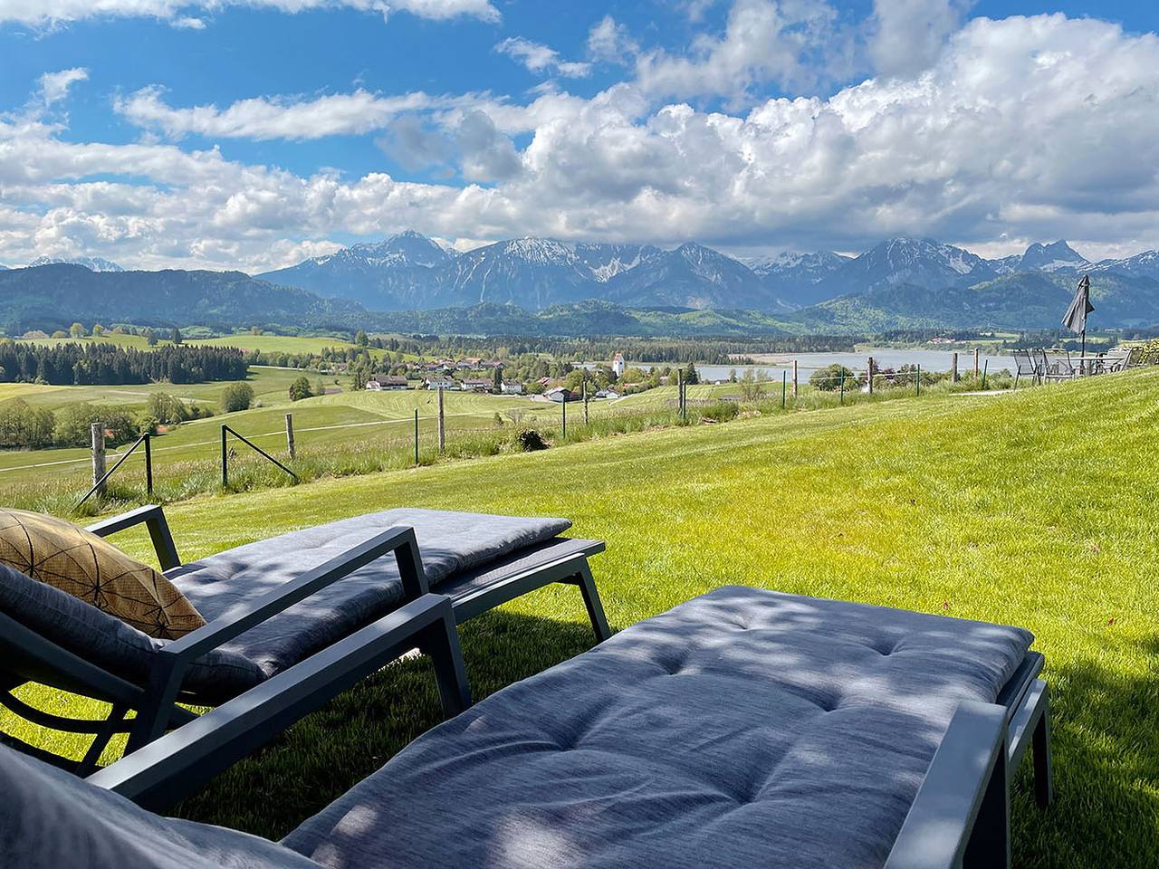 Ganze Ferienwohnung, Suite Schlossblick in Hopfen am See, Bayerisch Schwaben