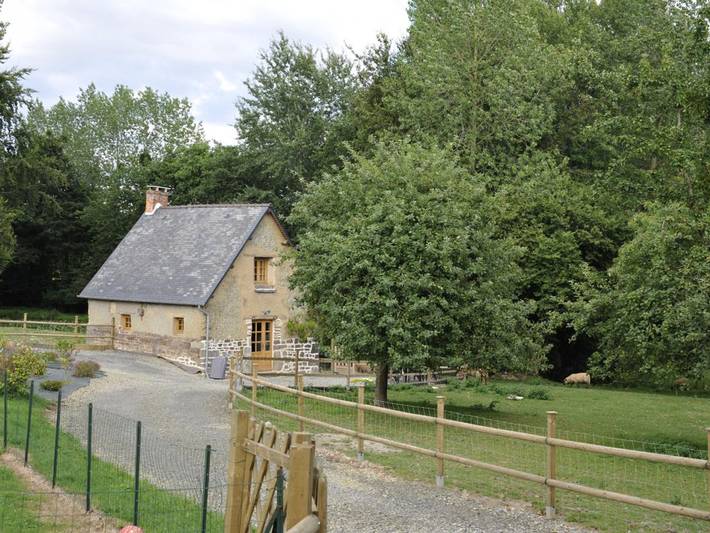 Gîte pour 2 personnes, avec jardin, animaux acceptés