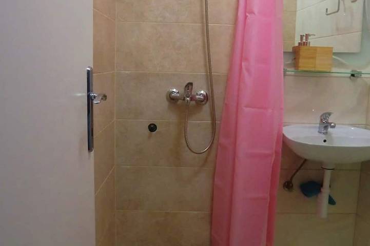 Ganze Wohnung, 2-Zimmer-Ferienwohnung am Strand Loviste, Peljesac in Dubrovnik-Neretva