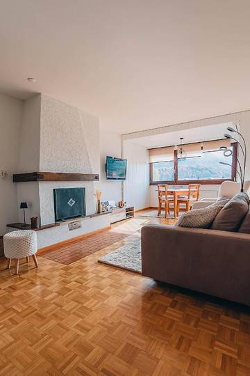 Gîte pour 4 personnes, avec vue et balcon dans Charmey