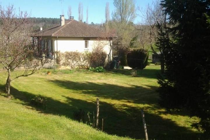 Location de vacances pour 4 personnes, avec vue et jardin à Blis-et-Born - 2