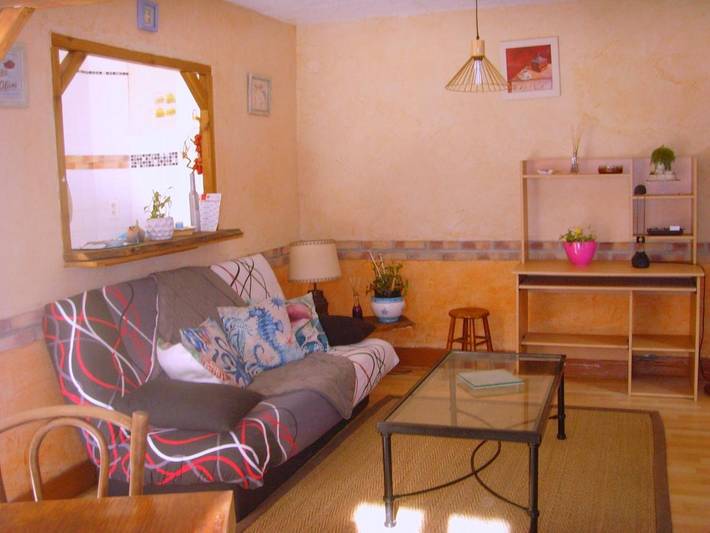 Gîte pour 5 personnes, avec terrasse et vue à Jumeaux