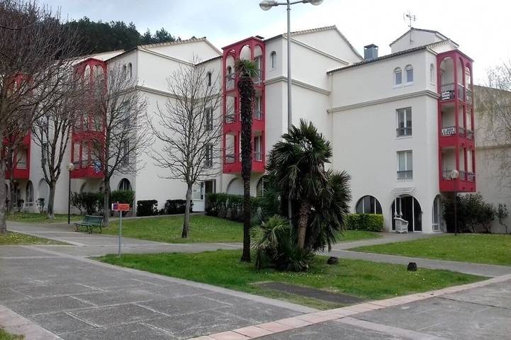 Ganze Wohnung, Studio Rdc für Kurgäste oder Urlauber mit Parkplatz und WLAN in Lamalou-les-Bains in Lamalou-les-Bains, Béziers und Umgebung