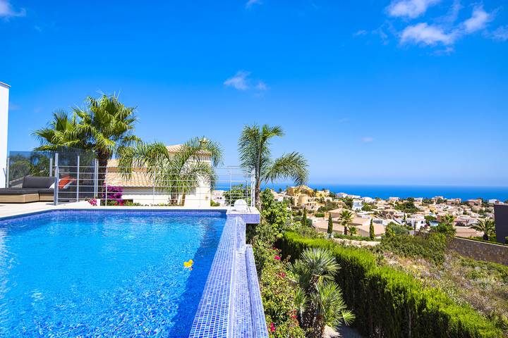 Casa rural para 6 personas, con piscina además de terraza y jardín en Benitachell - 3