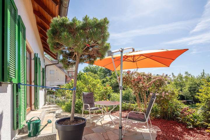 Ferienhaus für 4 Personen, mit Terrasse und Garten sowie Seeblick am Bodensee