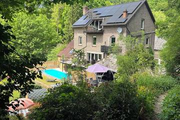 Ferienhaus für 5 Personen, mit Sauna und Garten sowie Pool und Balkon, mit Haustier in Lahn-Taunus