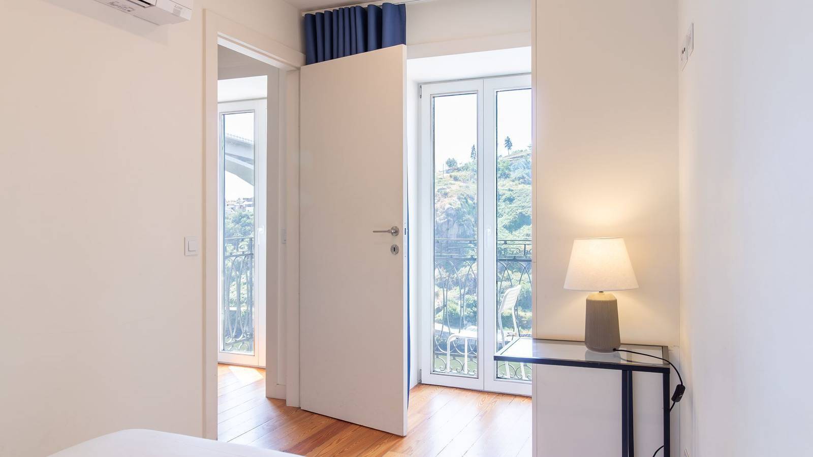 Appartement entier, M: Douro & Bridge Views | Sunny Porto Flat in Sé (Porto), Porto