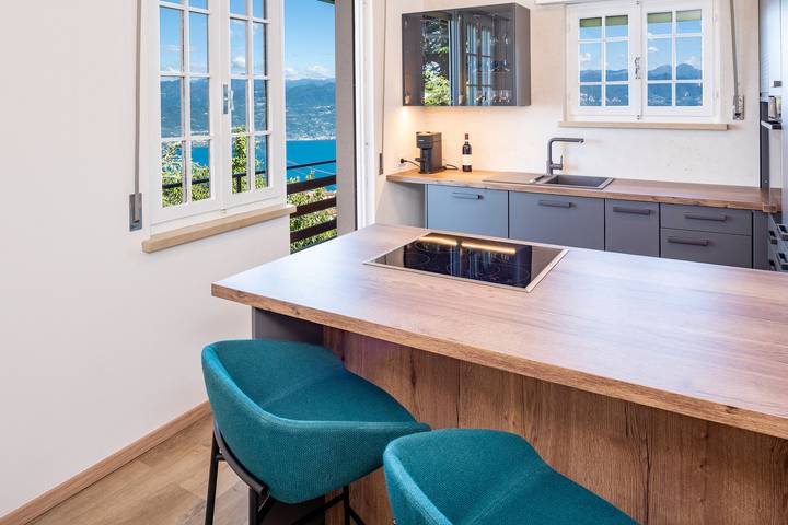Ferienwohnung für 5 Personen, mit Garten und Seeblick sowie Balkon - 1