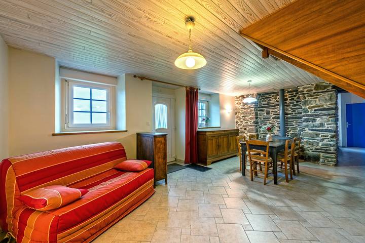 Location de vacances pour 4 personnes, avec Jardin à Plomodiern