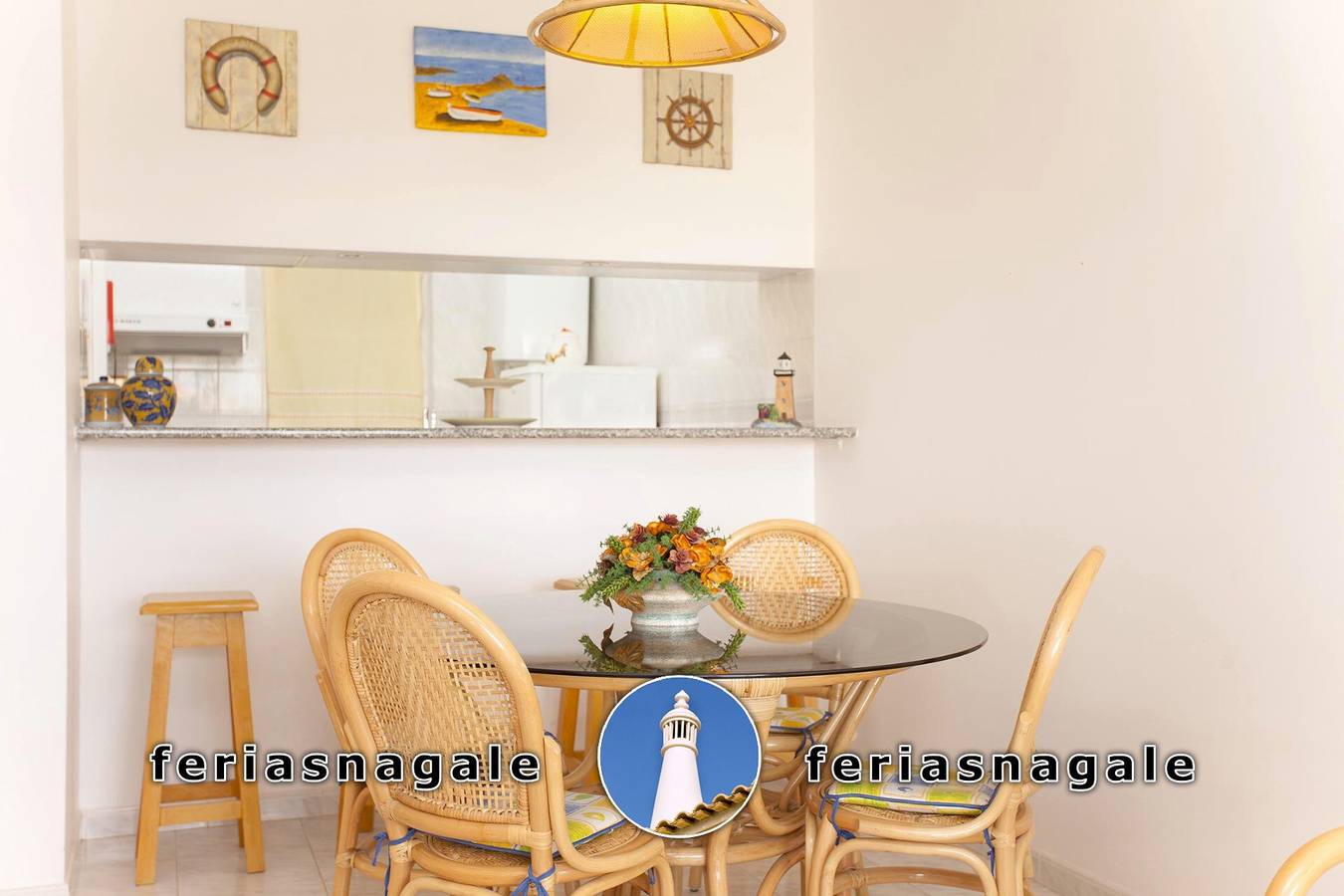 Apartamento entero, "A Ramos Apartamento Palmeira Galé", vistas al mar, piscina compartida, aire acondicionado y Wi-Fi in Guia, Distrito de Faro