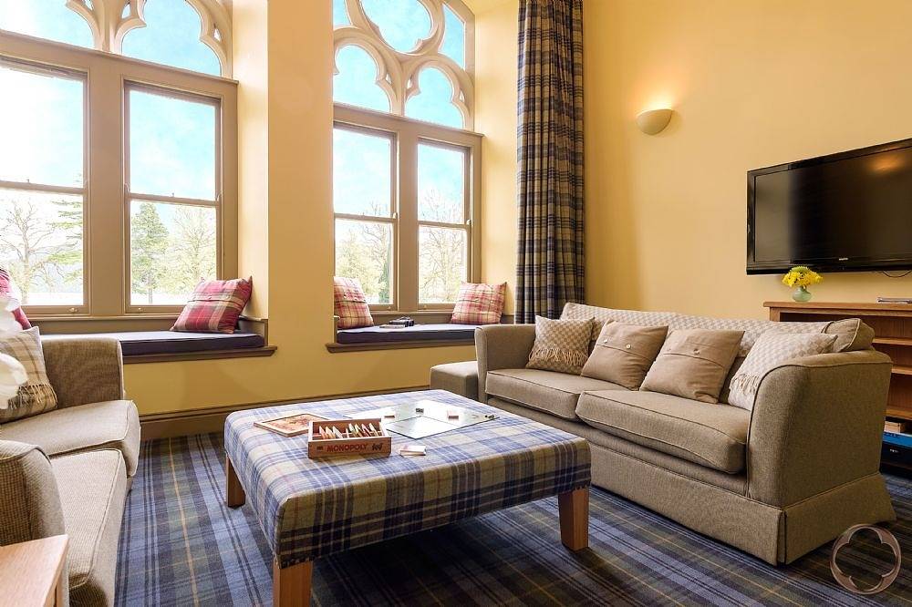 Ganze Wohnung, 2 The Monastery With Loch Ness View in Fort Augustus, Highlands