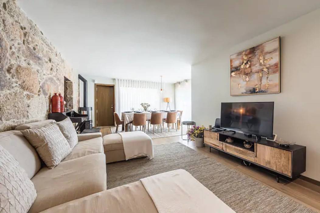 Casa Pelourinho de Louredo com piscina in Paredes, Distrito do Porto