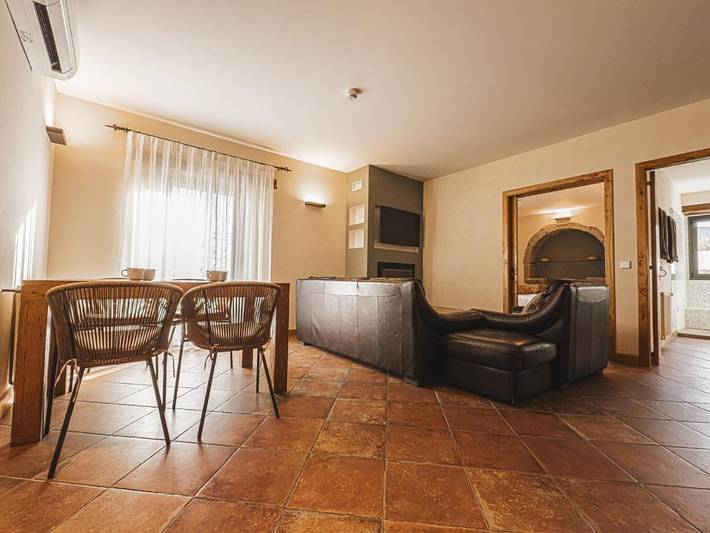 Casa rural para 4 personas, con vistas además de piscina y jardín, Familias con niños en Pla de l'Estany - 3