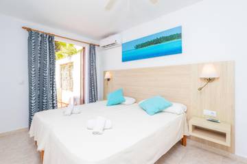 Hotel in Cala d'Or, Santanyí für 3 