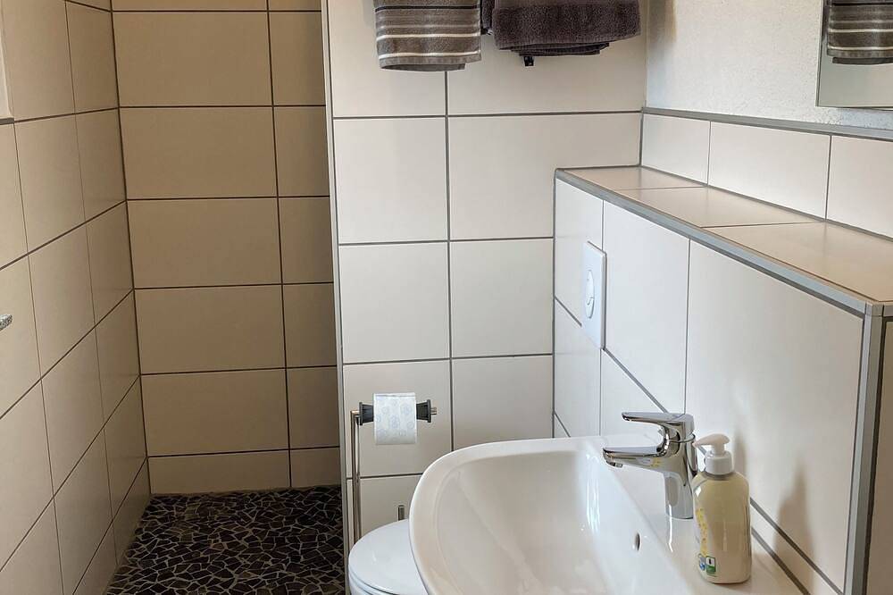 Ganze Wohnung, Gemütliche Ferienwohnung - 5 Minuten von Mosel entfernt in Brauneberg, Bernkastel-Kues & Umgebung