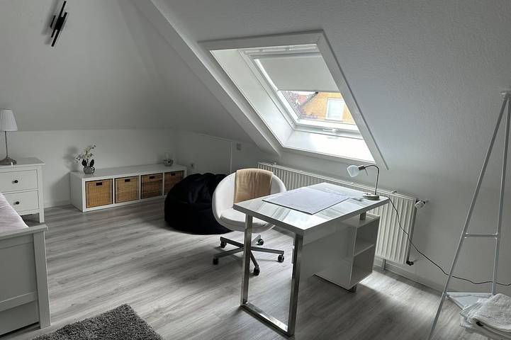 Ganze Wohnung, Ruhige Fw. für bis zu 4 Erw. stadtnah zu Hannover und doch idyllisch im Grünen in Gehrden, Hannover und Umgebung