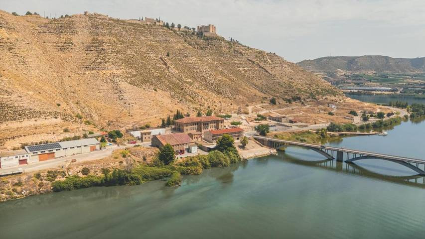 Hostal para 4 personas, con piscina en Provincia de Zaragoza