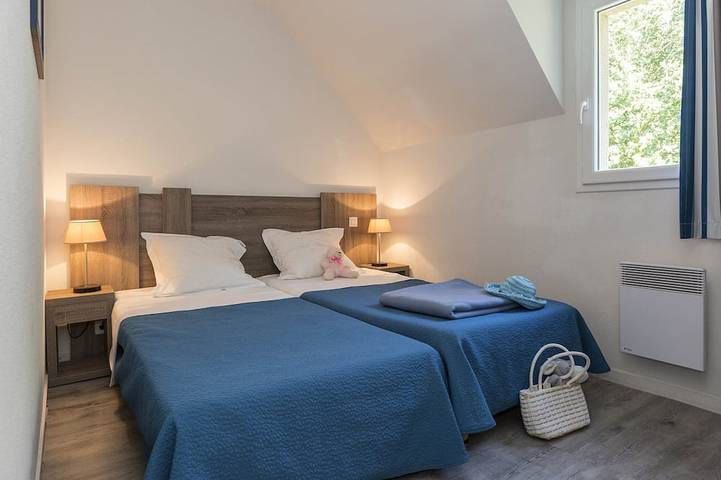 Gîte pour 8 personnes, avec balcon ainsi que piscine et sauna à Le Tronchet - 2