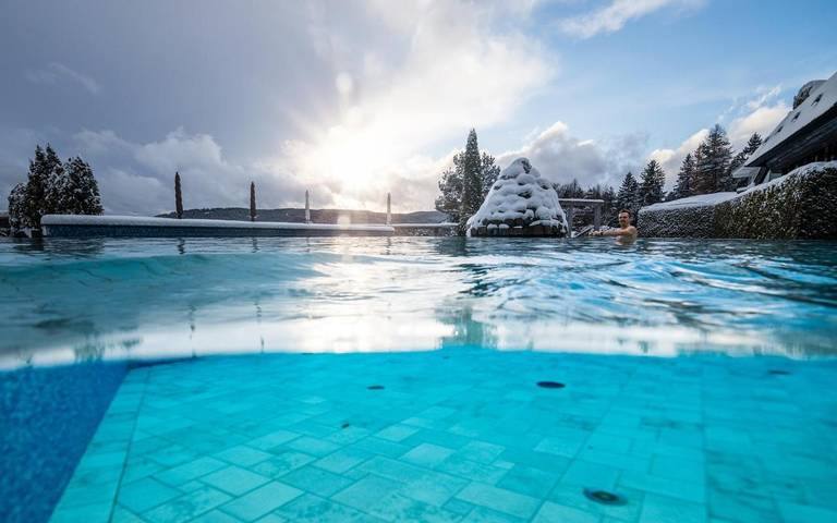 Bungalow für 2 Personen, mit Balkon und Whirlpool sowie Terrasse und Garten im Schwarzwald - 3