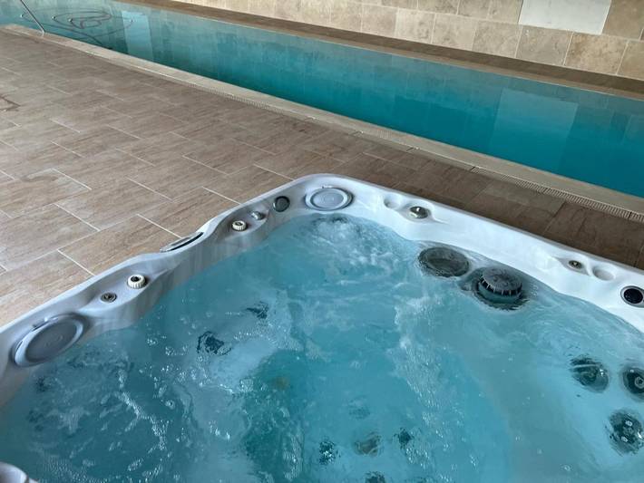 Chambre d’hôte pour 8 personnes, avec piscine et jacuzzi ainsi que jardin et sauna dans Allier - 2