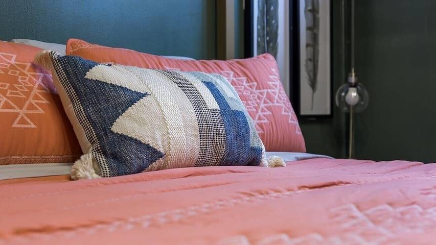 Vacation rental for 65 people, with terrace in Pocatello