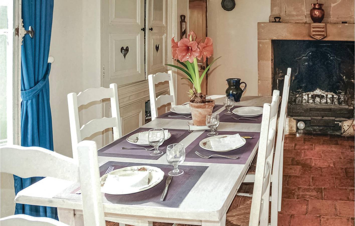 220 Sq. Ft. Apt avec TV, Piscine et Parking - 1.5km de Glénouze in Mouterre-Silly, Vienne (France)