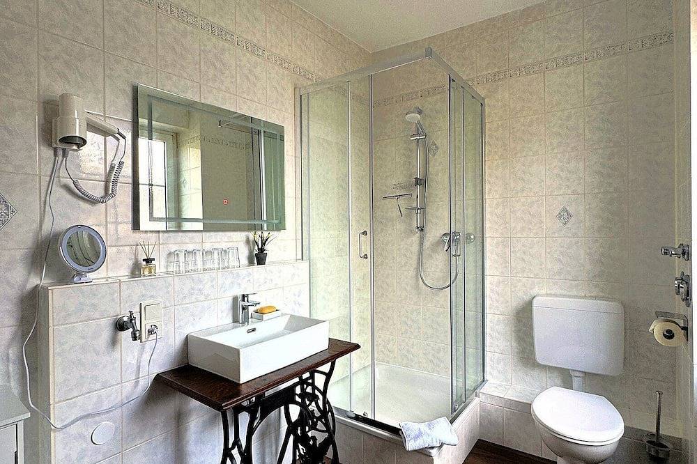 Ganze Wohnung, Moderne, freundliche Ferienwohnung Kellermeister in zentraler Ortslage in Bullay in Bullay, Traben-Trarbach und Umbegung