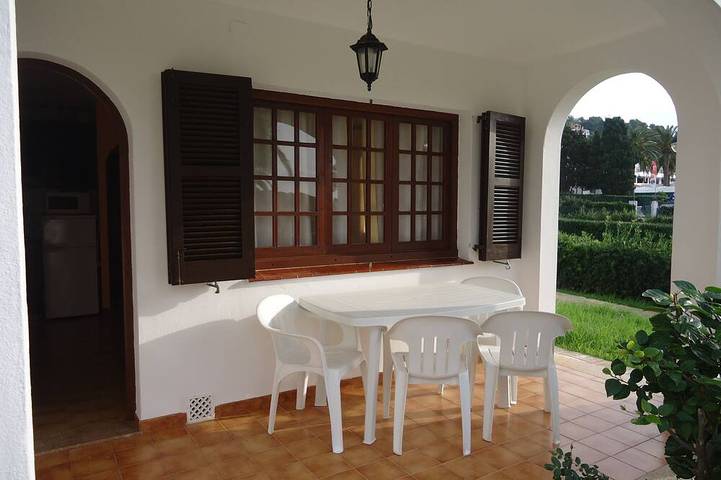 Apartamento de vacaciones para 4 personas, con piscina y jardín - 1