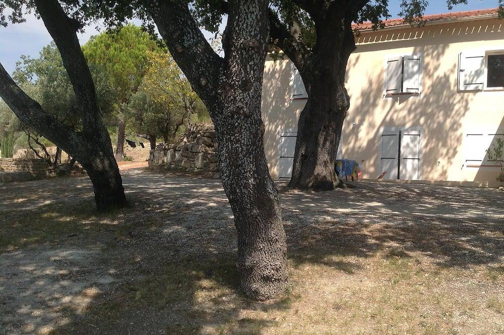 Sea view absolute calm at the foot of an oak tree<br>Spa and boat with Skyperenoption in Le Castellet, Toulon region