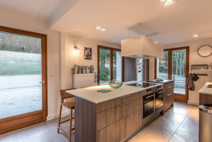 Chalet pour 10 personnes, avec balcon et jardin sur le Lac d'Annecy - 4