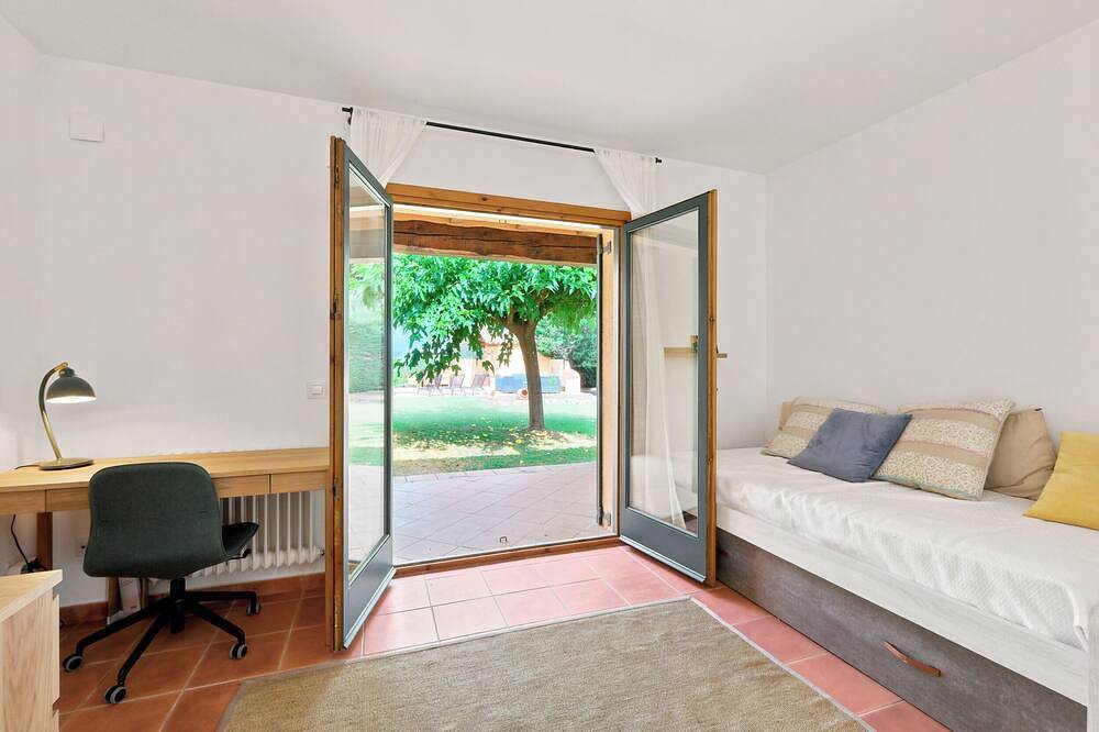 Peralada Pearl: where vacations become tradition. in Peralada, Oberampurien
