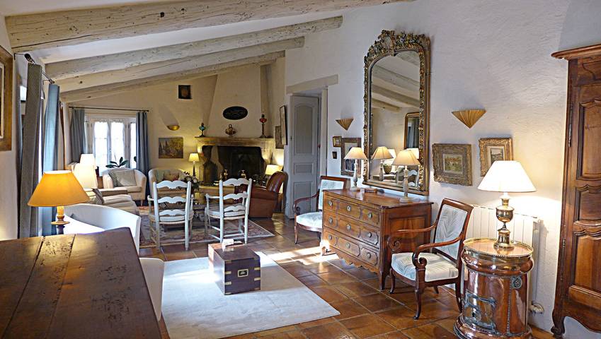 Location de vacances pour 10 personnes, avec terrasse et jardin à Saint-Restitut - 4