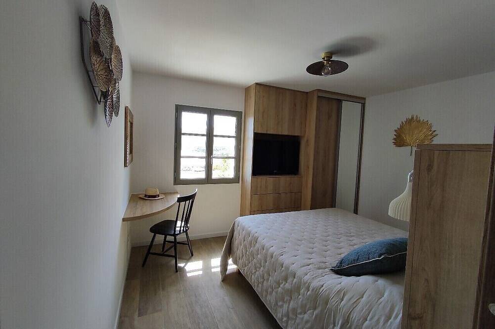 Appartement entier, Bellagiraglia, Location les Pieds Dans L'eau à Barcaggio in Barcaggio, Ersa