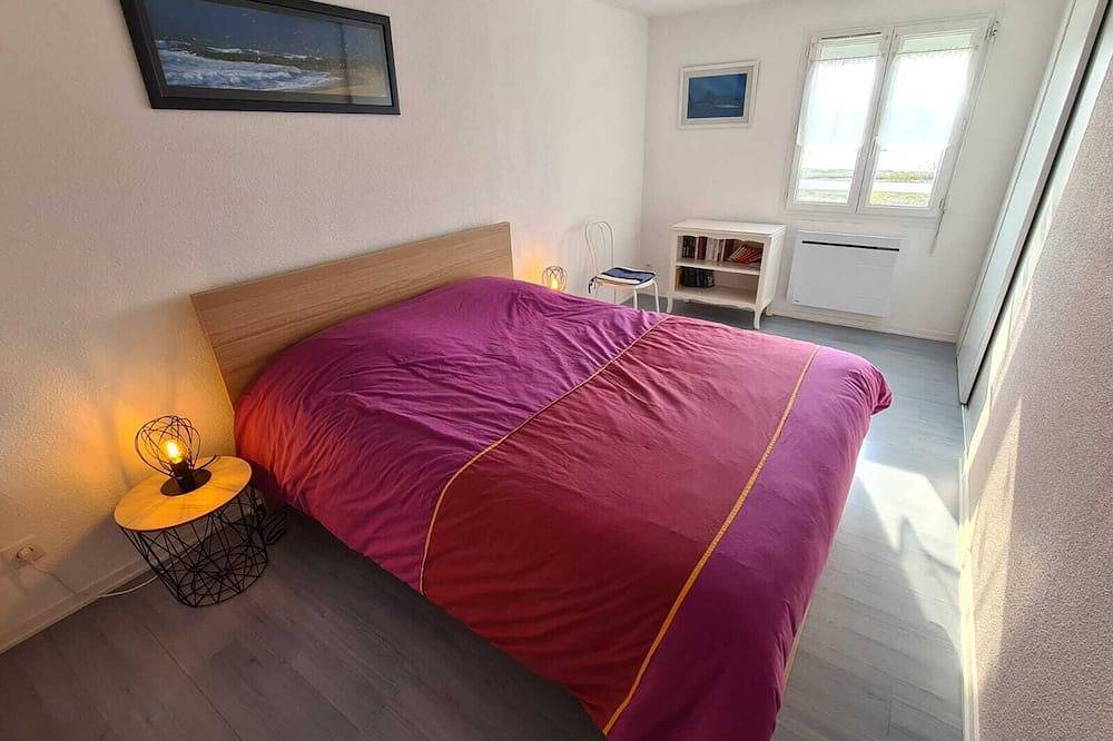 Cottage with garden on the banks of the River Dives with residents-only swimming pool in Dives-sur-Mer, Lisieux und Umgebung