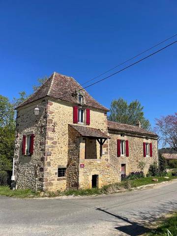 Gîte pour 4 personnes, avec vue et piscine à Doissat