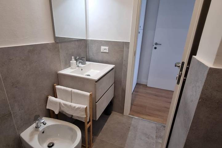 Appartement entier, New house one step away from the station in Empoli, Province de Florence