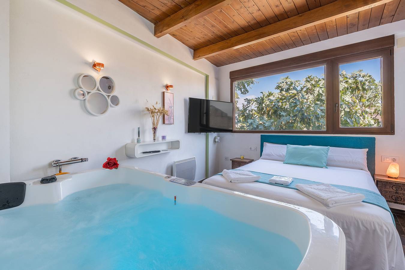 Chambre 'Con Baño Privado' avec vue sur la montagne, Wi-Fi et climatisation in Ambroz, Vegas del Genil