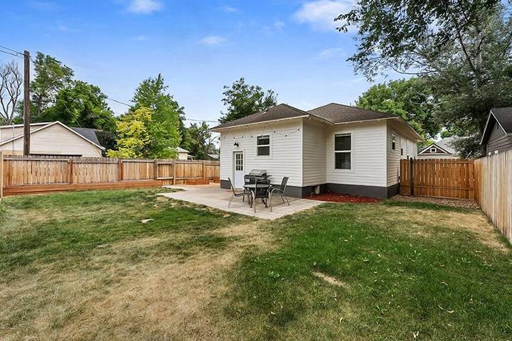 Vacation rental for 8 people, with yard and terrace in Loveland