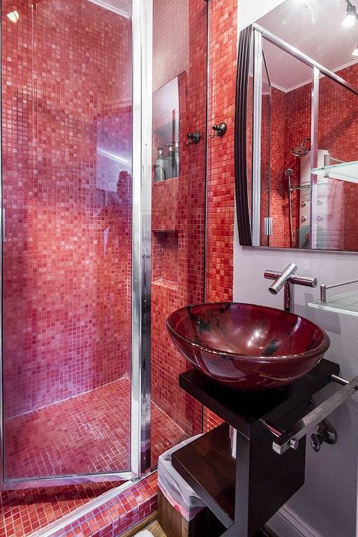 Ganze Wohnung, ☆ Historic Broughton St. Loft ☆ Mod-Industrial 2/2 w/View, Parking, Shuffleboard in Savannah, Chatham County