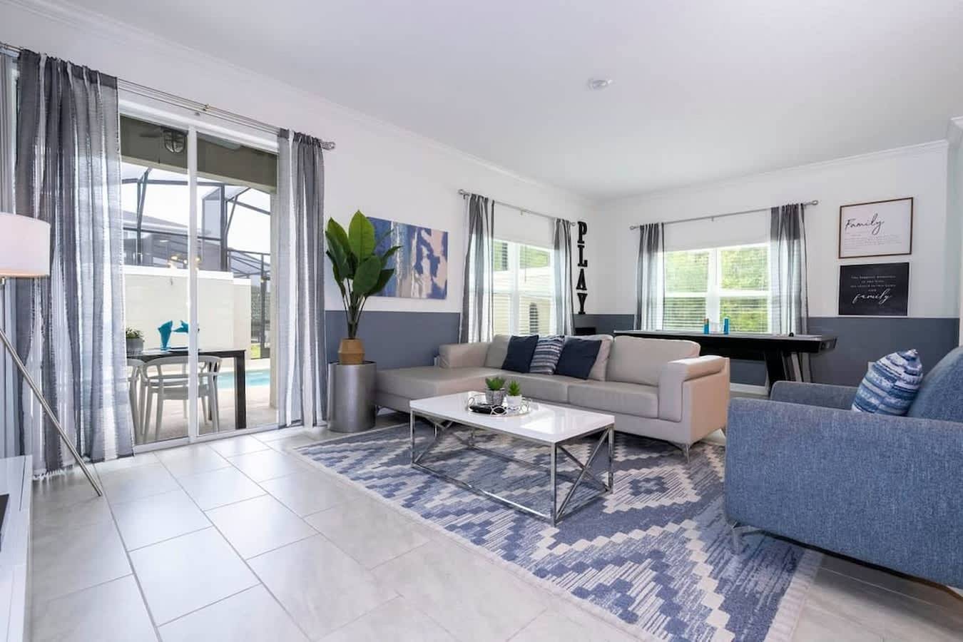 Entire apartment, Gorgeous 4 Bd w  Pool at Storey Lake Resort 4277 in Osceola County