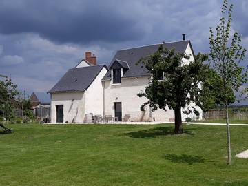 Gîte pour 8 personnes, avec jardin et terrasse à Reugny