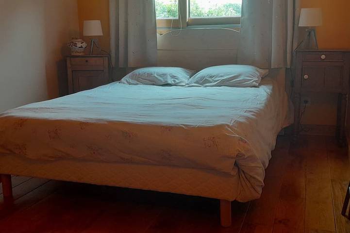 Location de vacances pour 4 personnes, avec jardin et terrasse à Lantic - 3