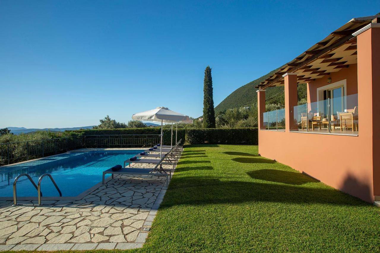 Villa with Private Pool in Nikiana, Alexandros