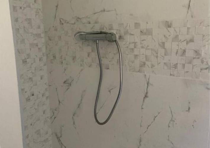 Location de vacances pour 6 personnes, avec vue ainsi que jardin et piscine à Saint-Jean-des-Mauvrets - 3