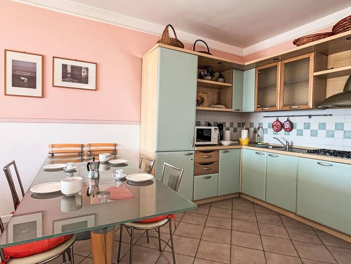 Ferienwohnung für 4 Personen, mit Terrasse und Ausblick in San Lorenzo al Mare - 3